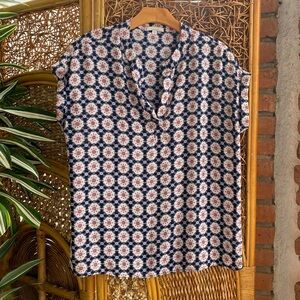 Pleione Navy and Cream Floral Blouse Octagon Print Size Small New Condition